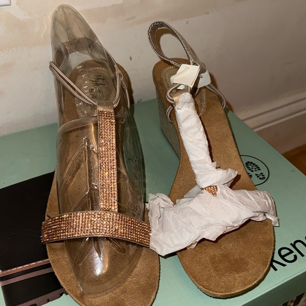 BRAND NEW SUMMER HEALS